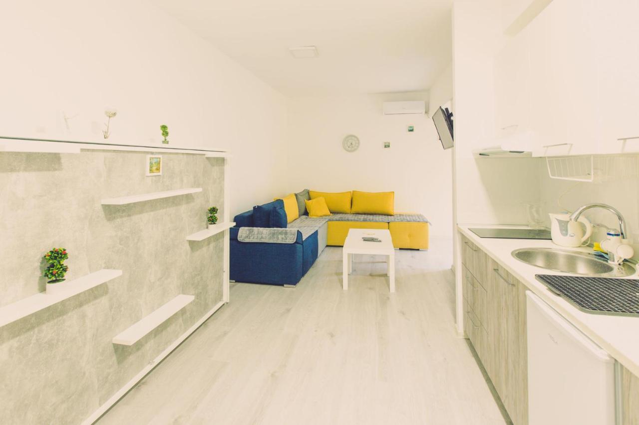 Hristovi Apartments สโกเปีย ภายนอก รูปภาพ