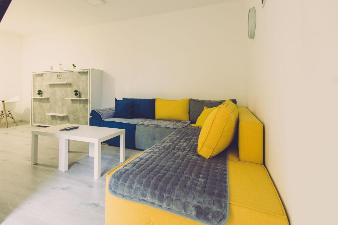 Hristovi Apartments สโกเปีย ภายนอก รูปภาพ
