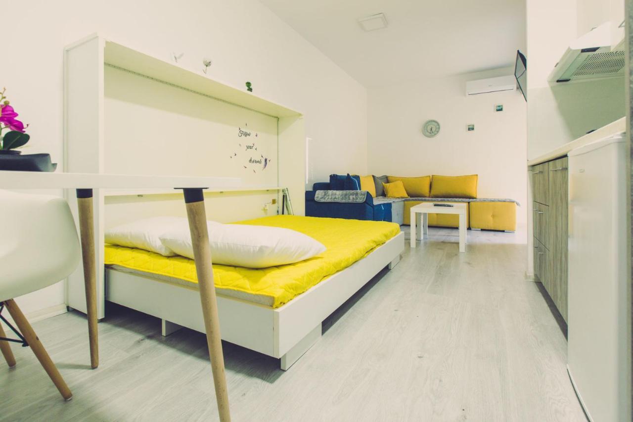 Hristovi Apartments สโกเปีย ภายนอก รูปภาพ