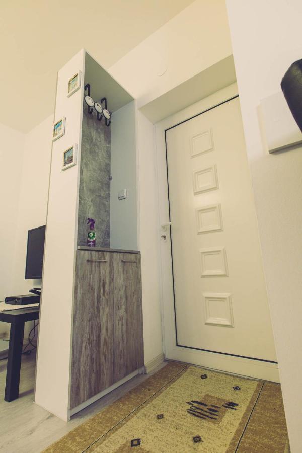 Hristovi Apartments สโกเปีย ภายนอก รูปภาพ